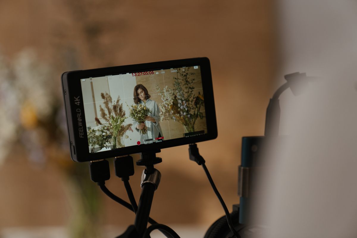 Reviewing recorded video on a tablet