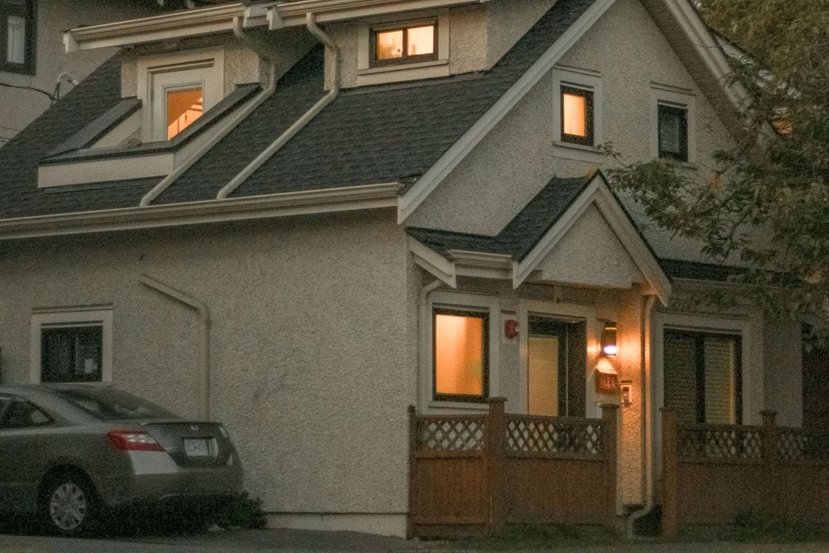 Compatible smart home devices including a camera and connected lighting